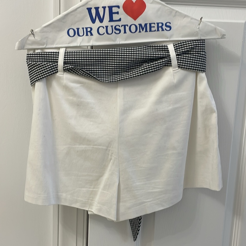 White envelope skort - Picture 2 of 5